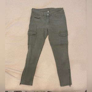 Levi’s Crop Olive Cargo Jeans